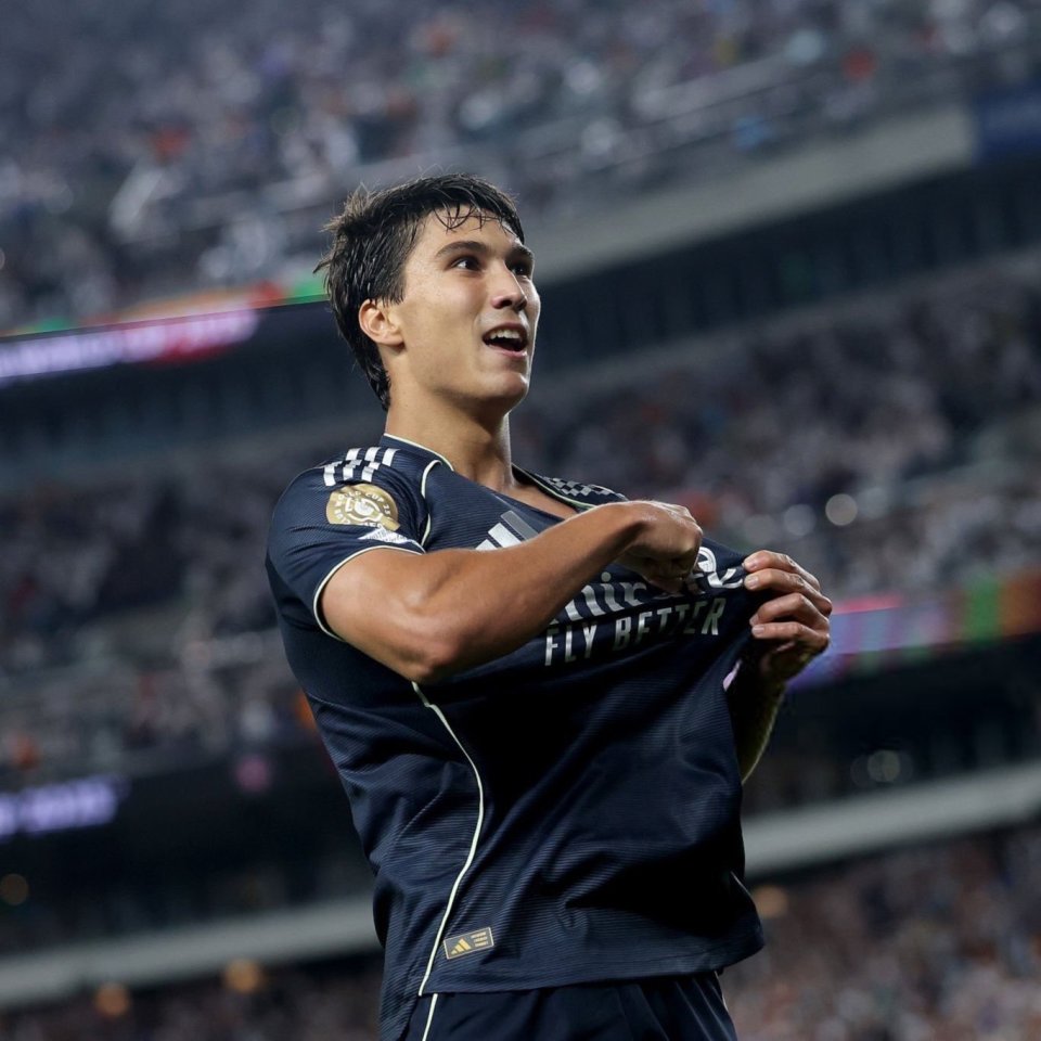 包含皇家马德里发布备战花絮，今晨外线爆发，西甲任务艰巨，年轻球员得到机会的词条